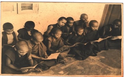 First School Batch of Students of Gomang School in the Year 1976-1980. There is one Class room for all the students during that period 
